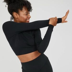 OFFLINE By Aerie Sidewalk Seamless Black Long Sleeve Cropped T-Shirt Size Small